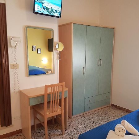 Hotel Villa Ersilia Rimini B&B Kültér fotó