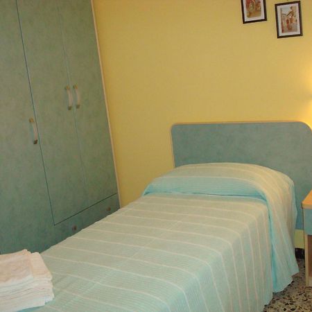 Hotel Villa Ersilia Rimini B&B Kültér fotó