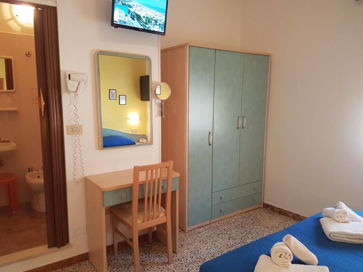 Hotel Villa Ersilia Rimini B&B Kültér fotó