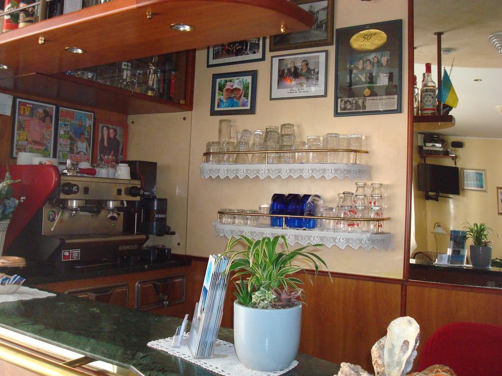Hotel Villa Ersilia Rimini B&B Kültér fotó