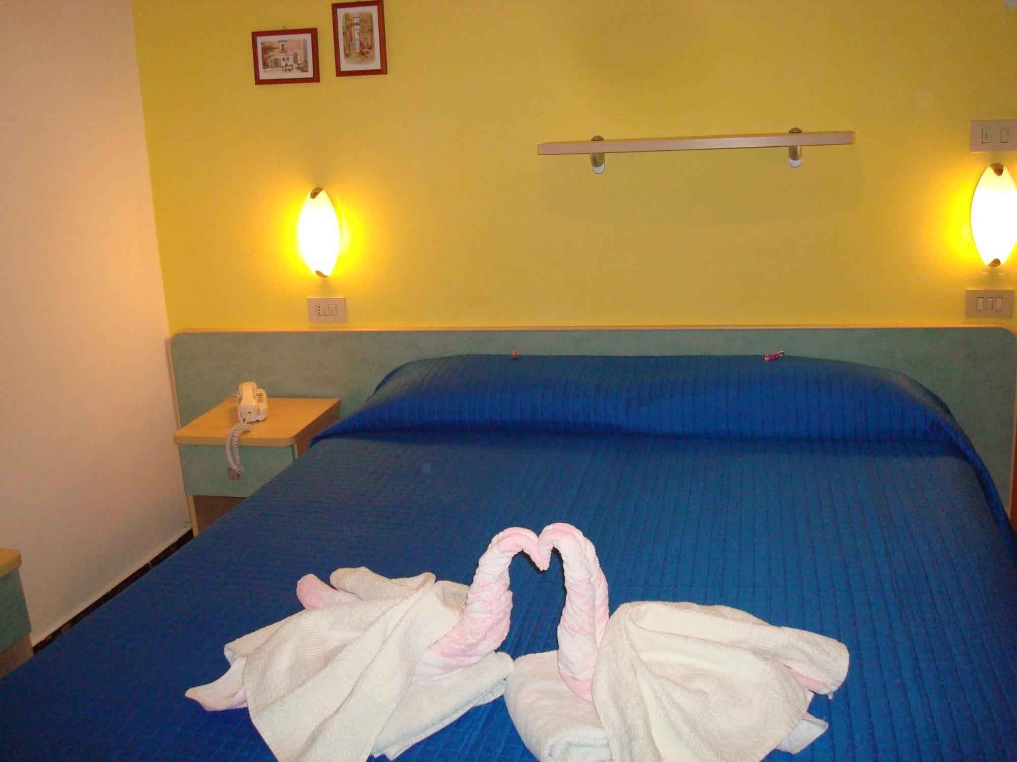 Hotel Villa Ersilia Rimini B&B Kültér fotó