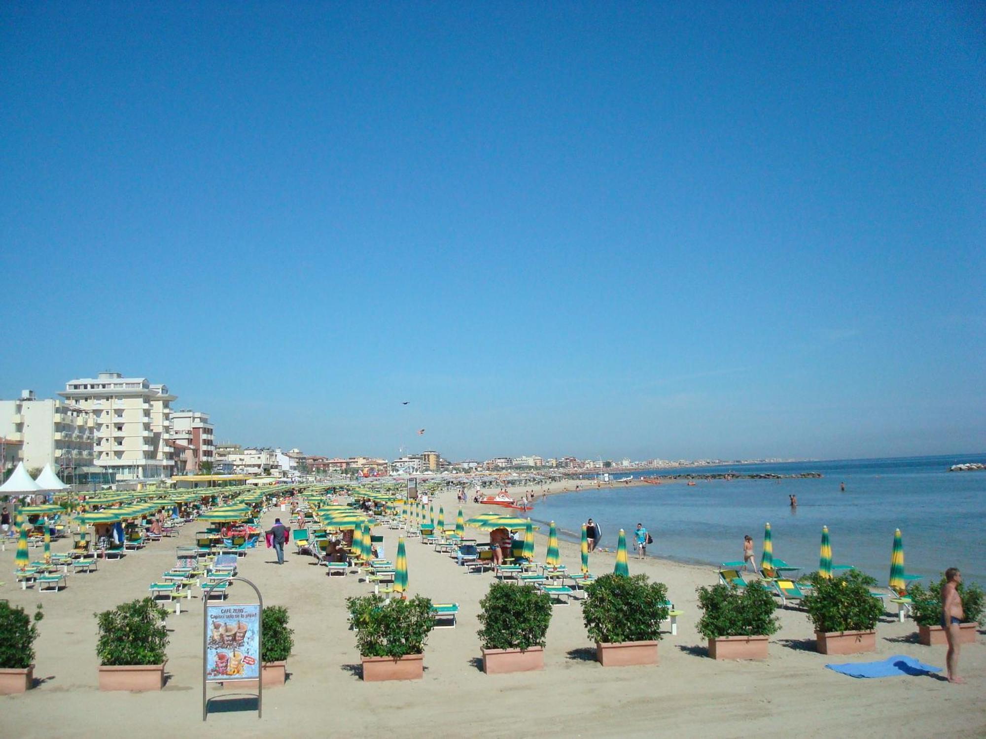 Hotel Villa Ersilia Rimini B&B Kültér fotó