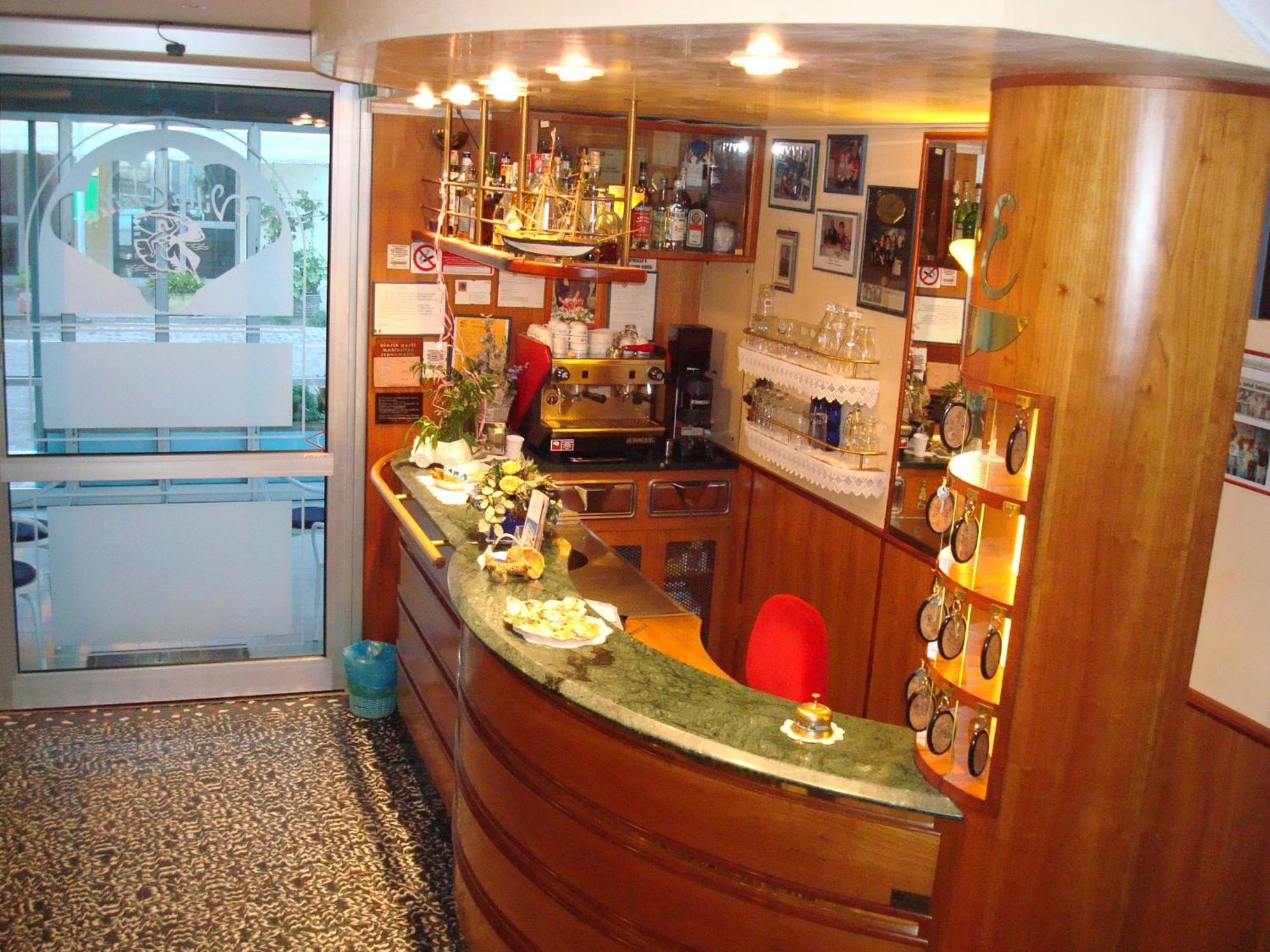 Hotel Villa Ersilia Rimini B&B Kültér fotó