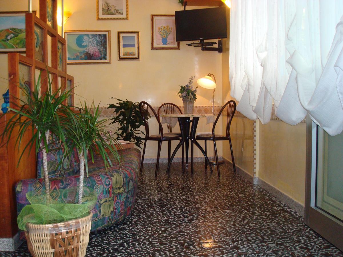 Hotel Villa Ersilia Rimini B&B Kültér fotó