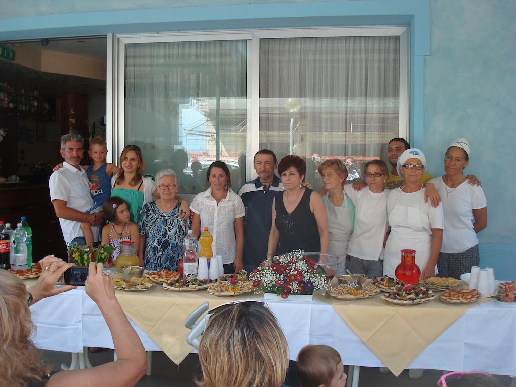Hotel Villa Ersilia Rimini B&B Kültér fotó